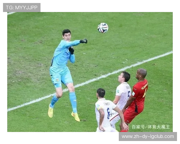 浅析球员以阻碍门将发球为目的的战术行为及其规则判定 浅析球员以阻碍门将发球为目的的战术行为及其规则判定